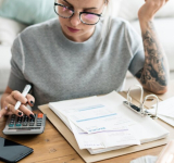 چگونه مشکل تأخیر در دریافت مالیات بازپرداختی ۲۰۰ دلاری انتاریو را پیگیری کنیم؟